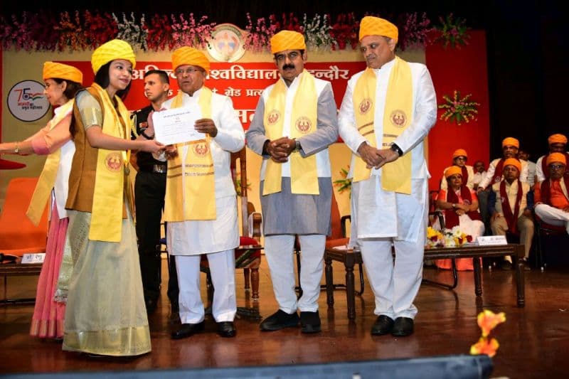 Devi Ahilya Vishwavidyalaya Convocation
